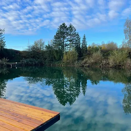 Haus Am - Der Idyllische Privatsee Nahe Wien Semesterbostad *