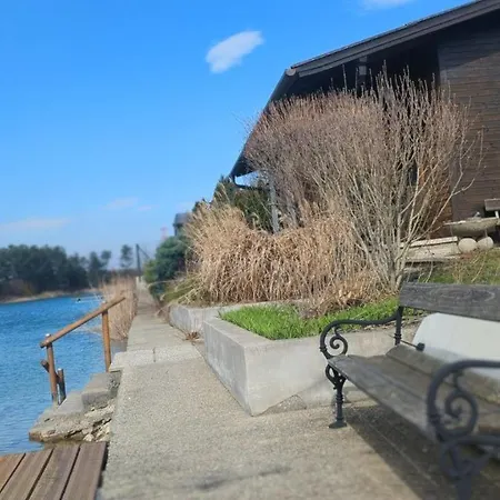 Prázdninový dům Das Haus Am See - Der Idyllische Privatsee Nahe Wien